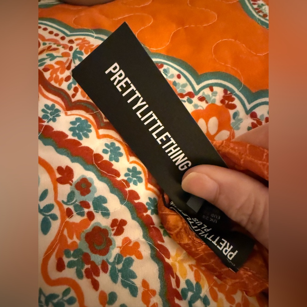 PrettyLittleThing Croc Print Chiffon Maxi Dress - Picture 7 of 10